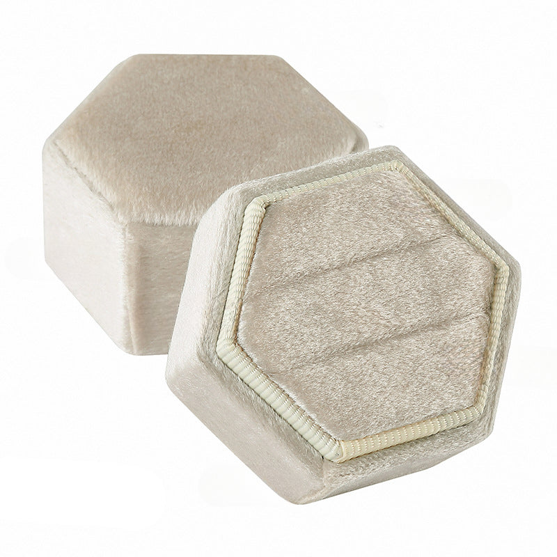 Hexagon Flannel Ring Box – Colorful Velvet Jewelry Display for Weddings